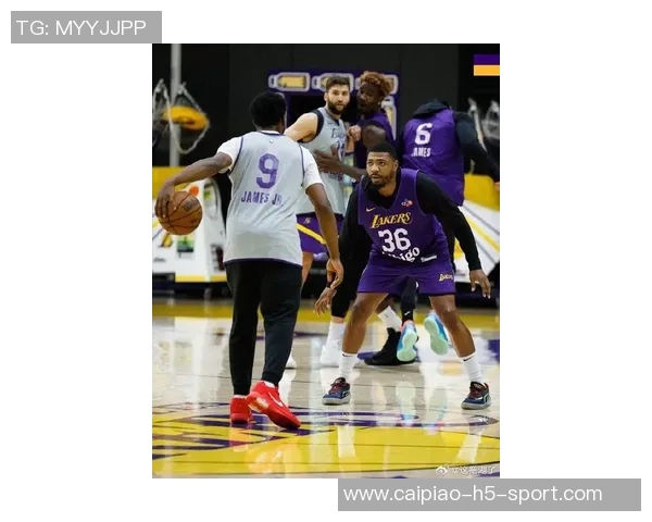 明天独行侠主场对阵活塞安东尼戴维斯小腿伤势成疑能否出战